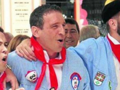 Ibon Navarro, entrenador vitorià de l'ICL Manresa, celebrant la festa de la Virgen Blanca