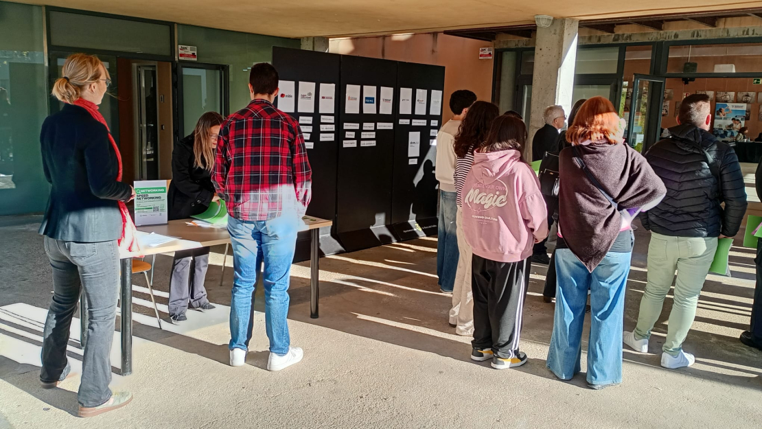 Jornada de Speed Networking, una iniciativa destinada a facilitar el contacte directe entre empreses del municipi i persones en recerca de feina