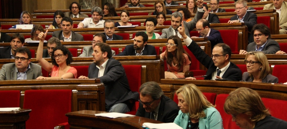 Nova llei de cooperatives Moment de l'aprovació de la nova llei de cooperatives